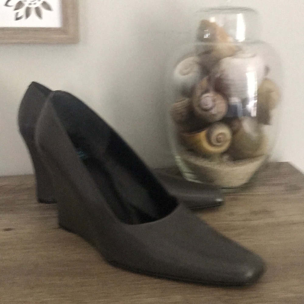 Taupe designer leather wedges 8